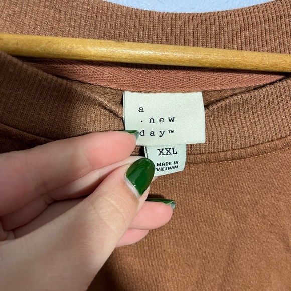 🦋A New Day crewneck🦋 - Picture 3 of 3